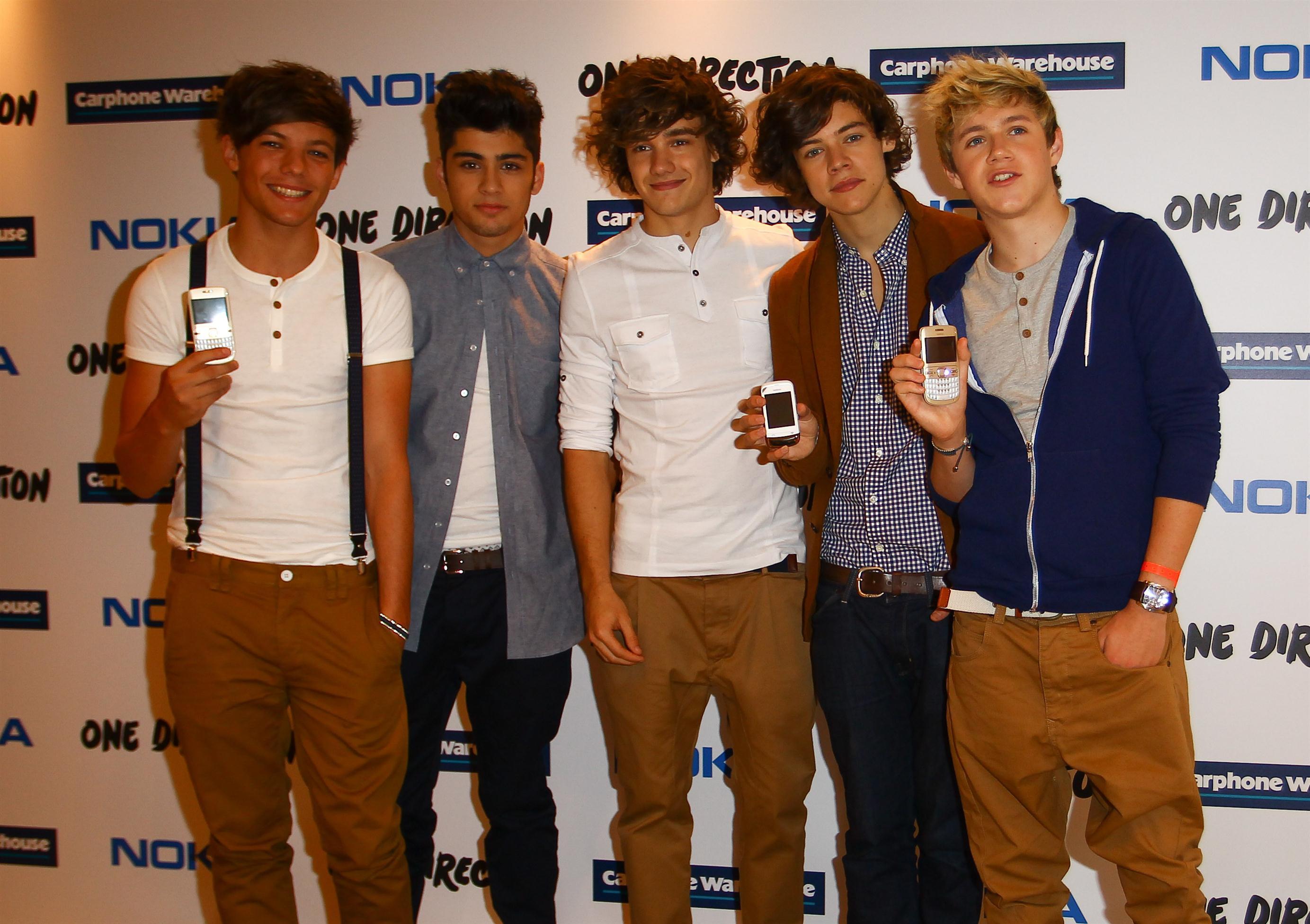 'One Direction' at a phone launch at Carphone Warehouse - Photos | Picture 101241